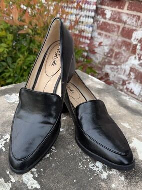 LifeStride Soft System Women's DEVYN Loafer Black 9M